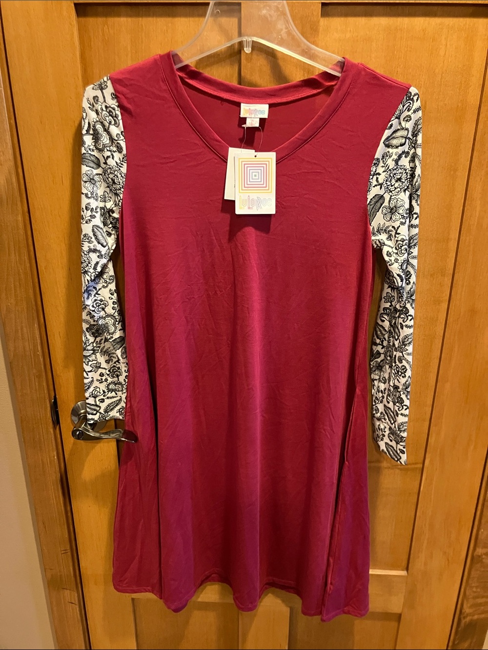 NWT LuLaRoe Emily V-Neck Long sleeve dress in Bright Raspberry Size small